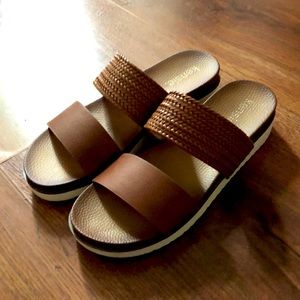Cute Kensie sandal slides